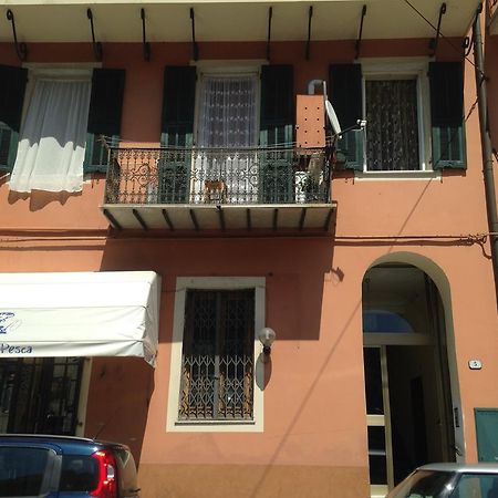 Casa Vacanza "Marina San Giuseppe" Ventimiglia Exterior photo